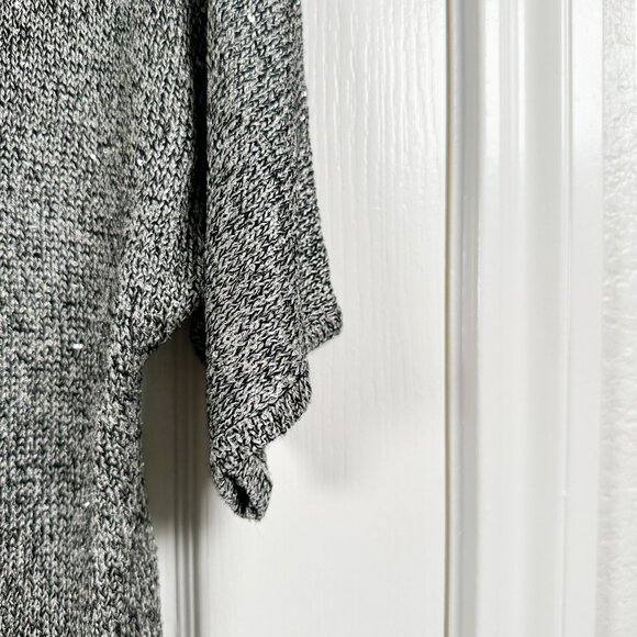 Chico’s Silver Sequin Knit Sweater Top Short Sleeve Party Holiday Women’s 0 XS/S - Picture 4 of 7